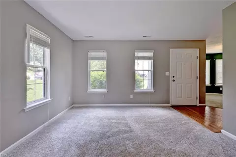 Living - 3909 Pine Bluff Ct, Williamsburg, VA 23188 photo 4 of 8