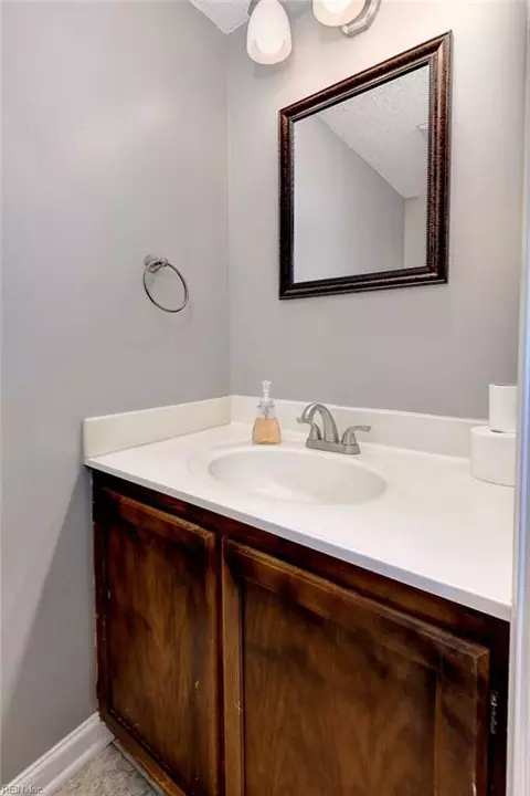 Bath - 3909 Pine Bluff Ct, Williamsburg, VA 23188 photo 1 of 3