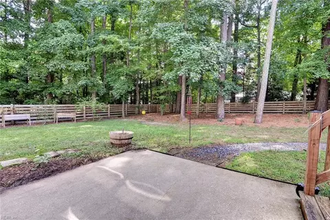 Exterior - 3909 Pine Bluff Ct, Williamsburg, VA 23188 photo 8 of 17