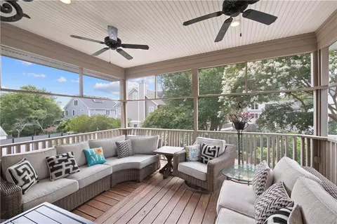 212 70th St #B, Virginia Beach, VA 23451