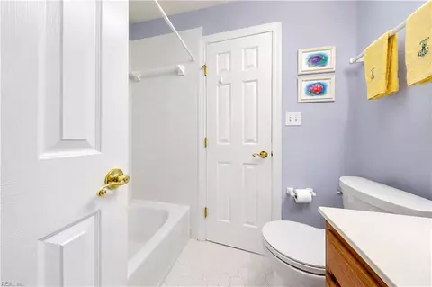 Bath - 821 N First St, Hampton, VA 23664 photo 3 of 5