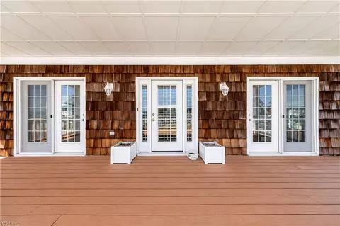 Exterior - 821 N First St, Hampton, VA 23664 photo 3 of 8