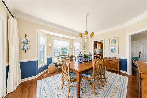 Dining - 821 N First St, Hampton, VA 23664 photo 3 of 3