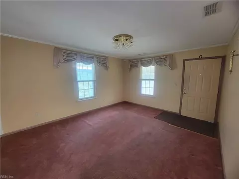 Living - 970 Teal Ct, Norfolk, VA 23513 photo 1 of 1