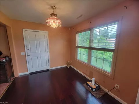 Entry Way - 970 Teal Ct, Norfolk, VA 23513 photo 3 of 3