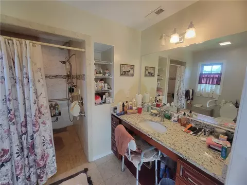 Bath - 970 Teal Ct, Norfolk, VA 23513 photo 4 of 4