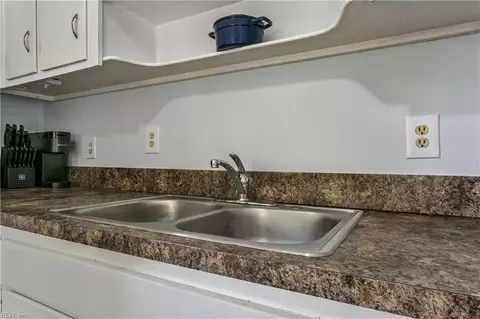 Kitchen - 129 Peachtree Ln, Hampton, VA 23669 photo 5 of 5