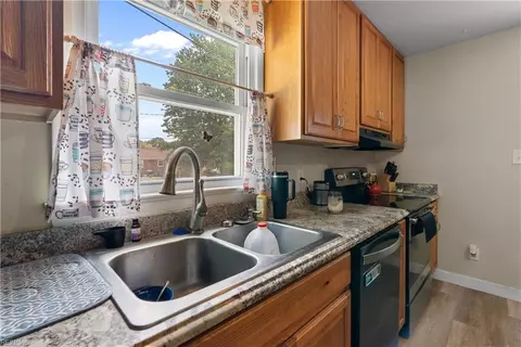 Kitchen - 101 Priest Ct, Hampton, VA 23669 photo 1 of 1