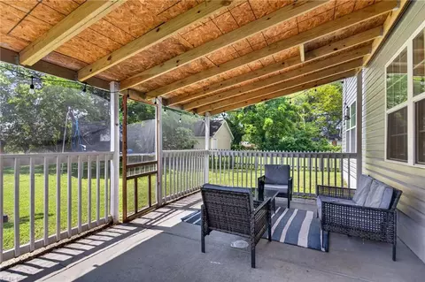 Exterior - 3904 Shell Rd, Hampton, VA 23669 photo 4 of 7