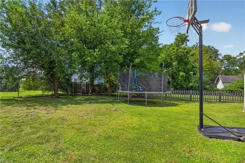 Exterior - 3904 Shell Rd, Hampton, VA 23669 photo 5 of 7