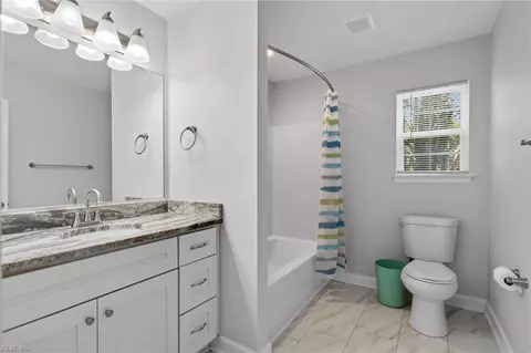 Bath - 3904 Shell Rd, Hampton, VA 23669 photo 4 of 4