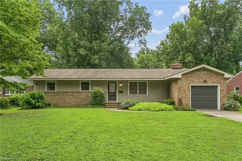 11 Miller Rd, Newport News, VA 23602