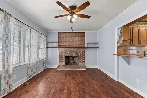 Living - 342 Darby Ave, Hampton, VA 23663 photo 3 of 8