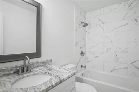 Bath - 319 Pasture Ln, Hampton, VA 23663 photo 3 of 3
