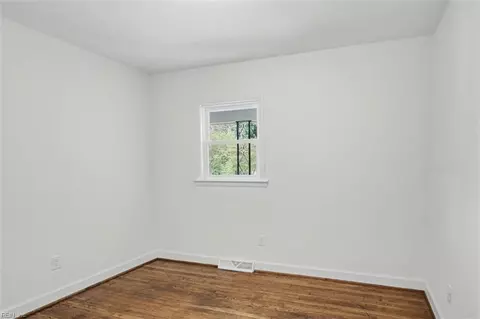 Bedroom - 319 Pasture Ln, Hampton, VA 23663 photo 6 of 6