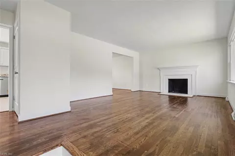 Living - 319 Pasture Ln, Hampton, VA 23663 photo 1 of 6