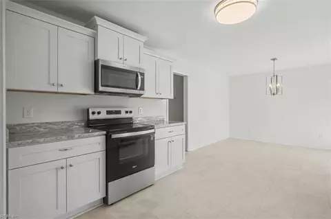 Kitchen - 319 Pasture Ln, Hampton, VA 23663 photo 2 of 3
