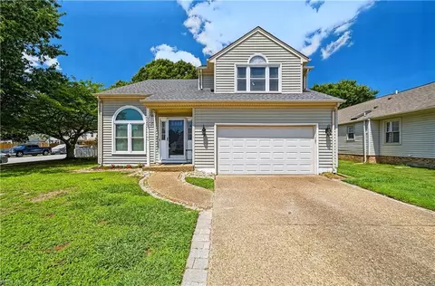 853 Yorkshire Ln, Newport News, VA 23608