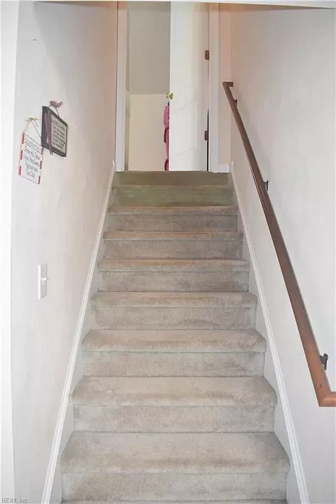 Entry Way - 6 Bounty Cir, Hampton, VA 23669 photo 1 of 1