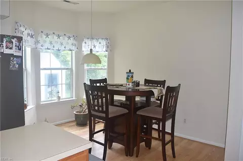 Dining - 6 Bounty Cir, Hampton, VA 23669 photo 1 of 3