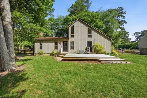 Exterior - 7740 Waters Edge Ln, Gloucester Point, VA 23062 photo 5 of 7
