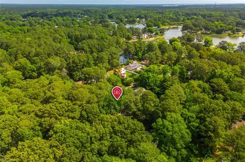 View/Area - 7740 Waters Edge Ln, Gloucester Point, VA 23062 photo 1 of 1
