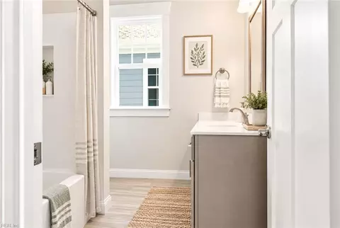Entry Way - 3123 E Ocean View Ave, Norfolk, VA 23518 photo 1 of 4