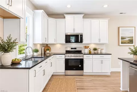 Kitchen - 3123 E Ocean View Ave, Norfolk, VA 23518 photo 2 of 2