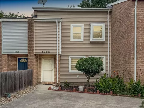 5306 Leicester Ct, Virginia Beach, VA 23462