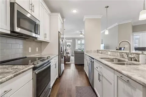 100 Laydon Way #3B, Yorktown, VA 23692