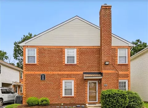 5008 Gatehouse Way, Virginia Beach, VA 23455