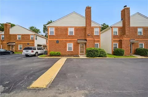 5008 Gatehouse Way, Virginia Beach, VA 23455