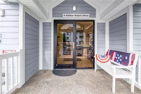 4 Harbor Watch Dr # 520, Chesapeake, VA 23320