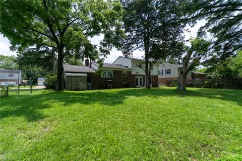 Exterior - 85 Tide Mill Ln, Hampton, VA 23666 photo 7 of 10