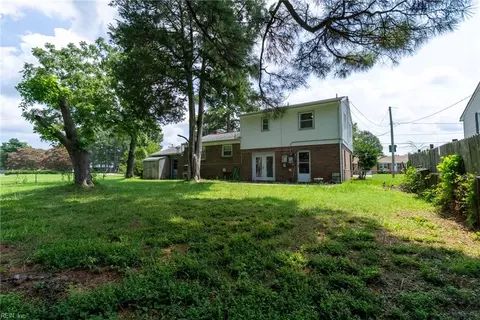 Exterior - 85 Tide Mill Ln, Hampton, VA 23666 photo 5 of 10
