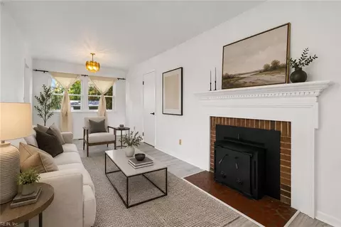 Living - 85 Tide Mill Ln, Hampton, VA 23666 photo 3 of 8