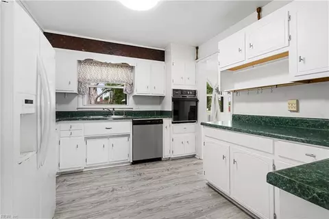 Kitchen - 85 Tide Mill Ln, Hampton, VA 23666 photo 1 of 3