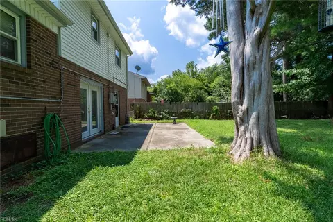 Exterior - 85 Tide Mill Ln, Hampton, VA 23666 photo 9 of 10