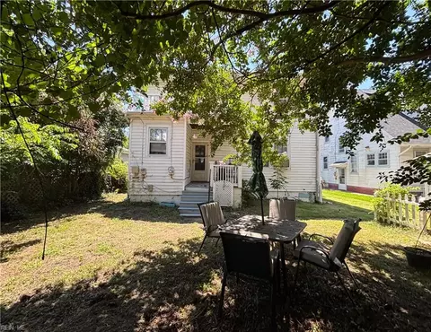 325 59th St, Newport News, VA 23607