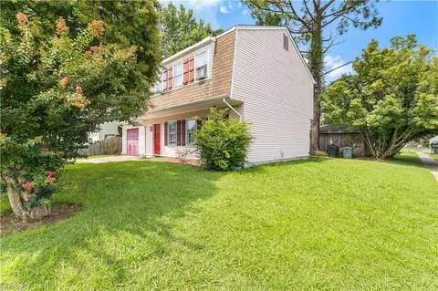 Exterior - 13 Royston Dr, Hampton, VA 23669 photo 3 of 6