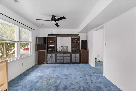 Living - 13 Royston Dr, Hampton, VA 23669 photo 3 of 3