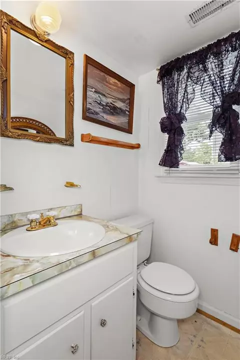 Bath - 13 Royston Dr, Hampton, VA 23669 photo 1 of 2