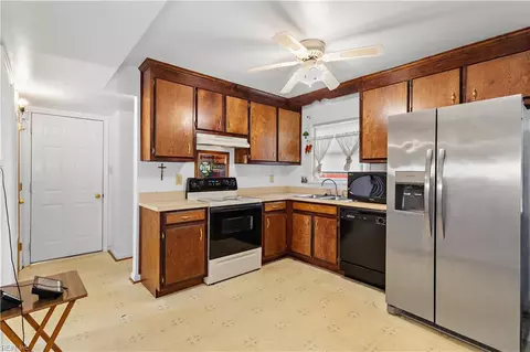 Kitchen - 13 Royston Dr, Hampton, VA 23669 photo 1 of 1