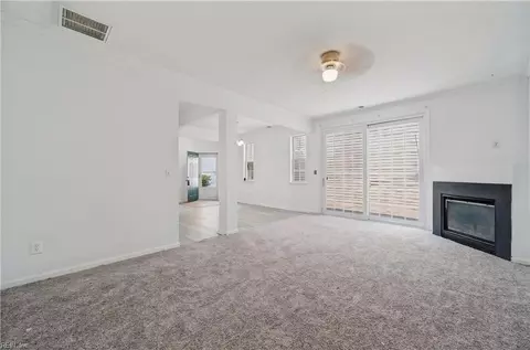 Living - 25 Lavender Trce, Hampton, VA 23663 photo 3 of 3