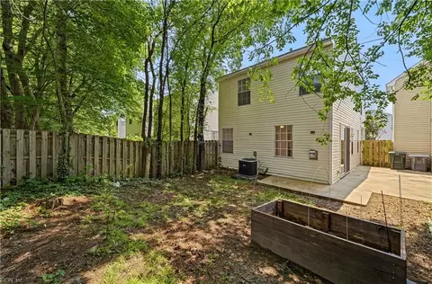 Exterior - 25 Lavender Trce, Hampton, VA 23663 photo 5 of 7