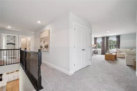 Entry Way - 321 Riverview Rd, Chesapeake, VA 23322 photo 6 of 9