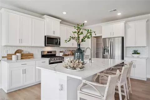 Kitchen - 321 Riverview Rd, Chesapeake, VA 23322 photo 3 of 4