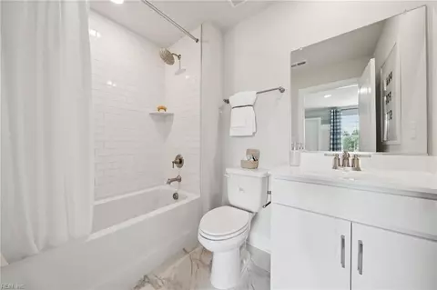 Bath - 321 Riverview Rd, Chesapeake, VA 23322 photo 4 of 4