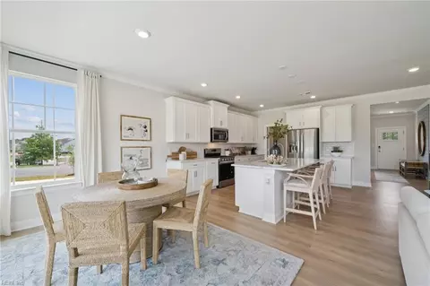 Dining - 321 Riverview Rd, Chesapeake, VA 23322 photo 5 of 5
