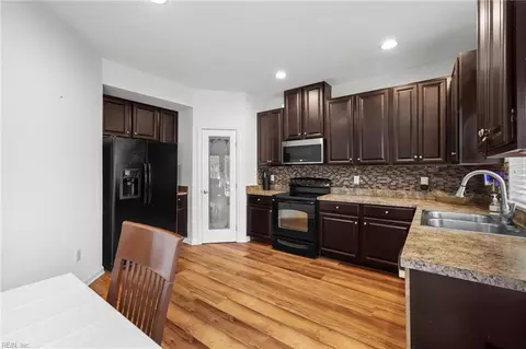 Kitchen - 3145 Codorus St, Chesapeake, VA 23323 photo 2 of 2